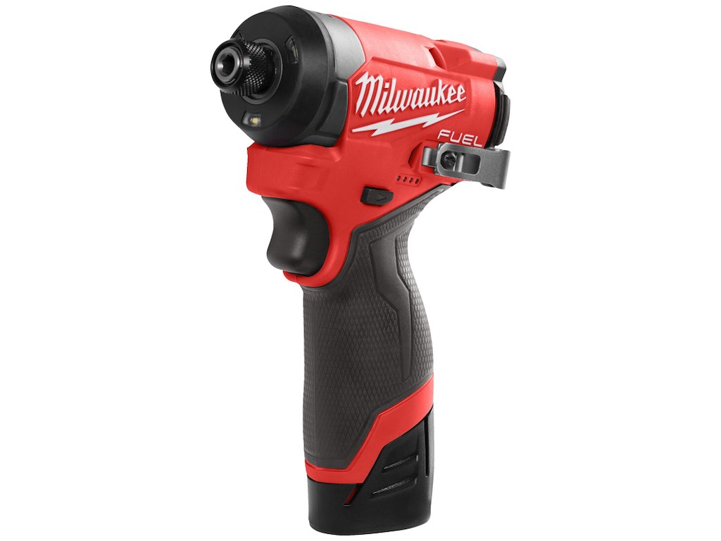 Milwaukee Slagskruemaskine 1/4" 6kt 170Nm M12 FID2 m/2x2,0Ah batteri og lader