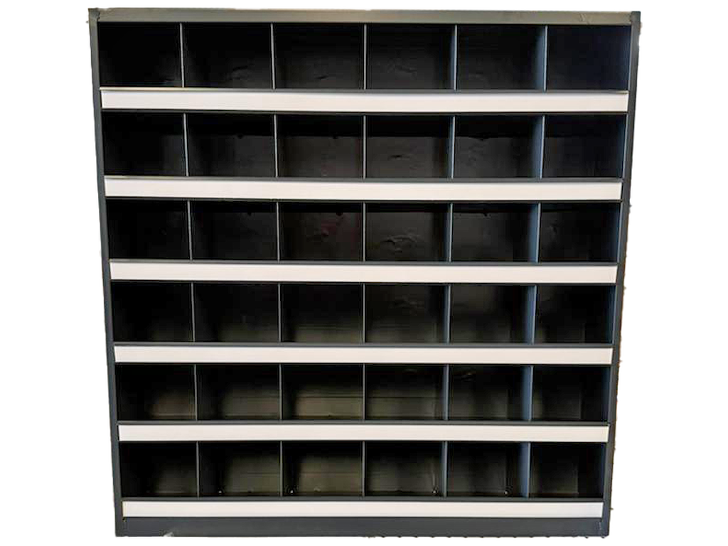 Bato Boltreol 36 rum, 75×65cm, 6×6 rum